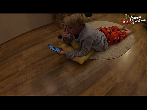 ❤️ Blondă nebună care suge o sculă uriașă și sare pe ea - Sex anal ❤️❌  at ro.hentaivost.ru