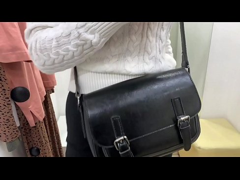 ❤️ Masturbarea în public a tinerei târfe FeralBerry cu un dildo în cabina de probă ❤️❌  at ro.hentaivost.ru
