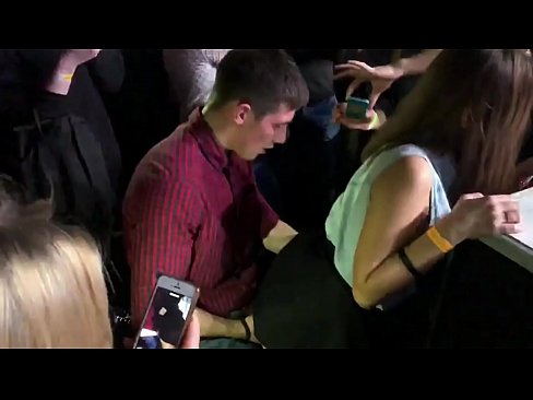 ❤️ Sex real într-un club de noapte rusesc. O rusoaică de 18 ani în anus și vagin futută într-un club de noapte ❤️❌  at ro.hentaivost.ru